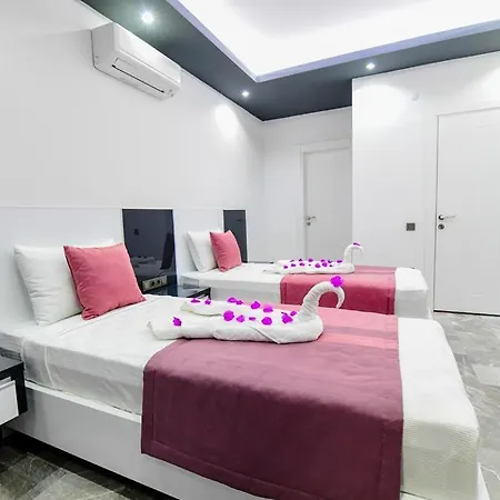 Pelit Villa *