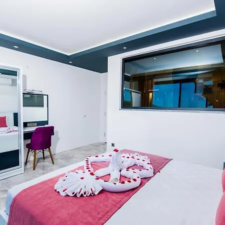 Pelit Villa *
